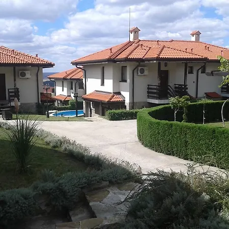 Отель Monicspaclub Wellness In Bayview Villas Кошарица