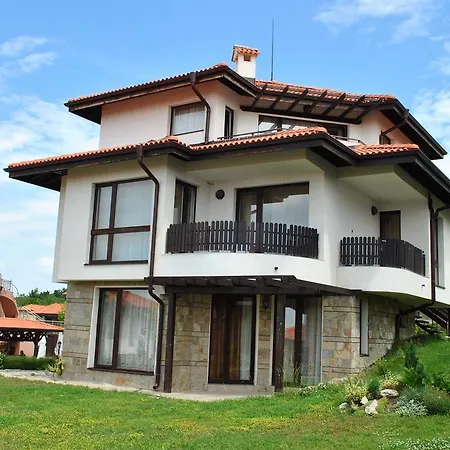 Monicspaclub Wellness In Bayview Villas Отель 3*