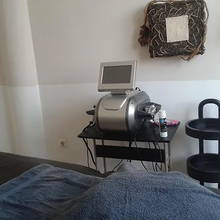 Monicspaclub Wellness In Bayview Villas 3*