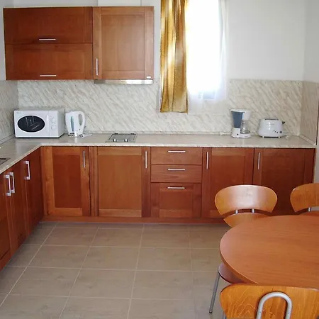 Hotel Monicspaclub Wellness In Bayview Villas 3*